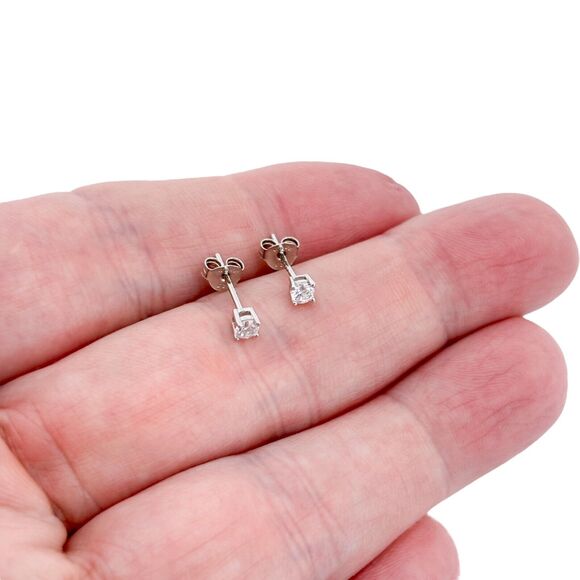 Vintage IBB Sterling Silver 925 3.1mm Round Cut Cubic Zirconia Stud Earrings - Picture 1 of 5